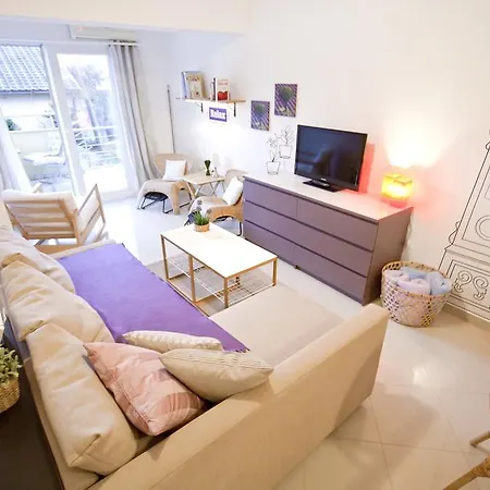 Apartamento Adela *