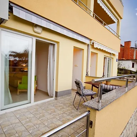 Apartment Adela
